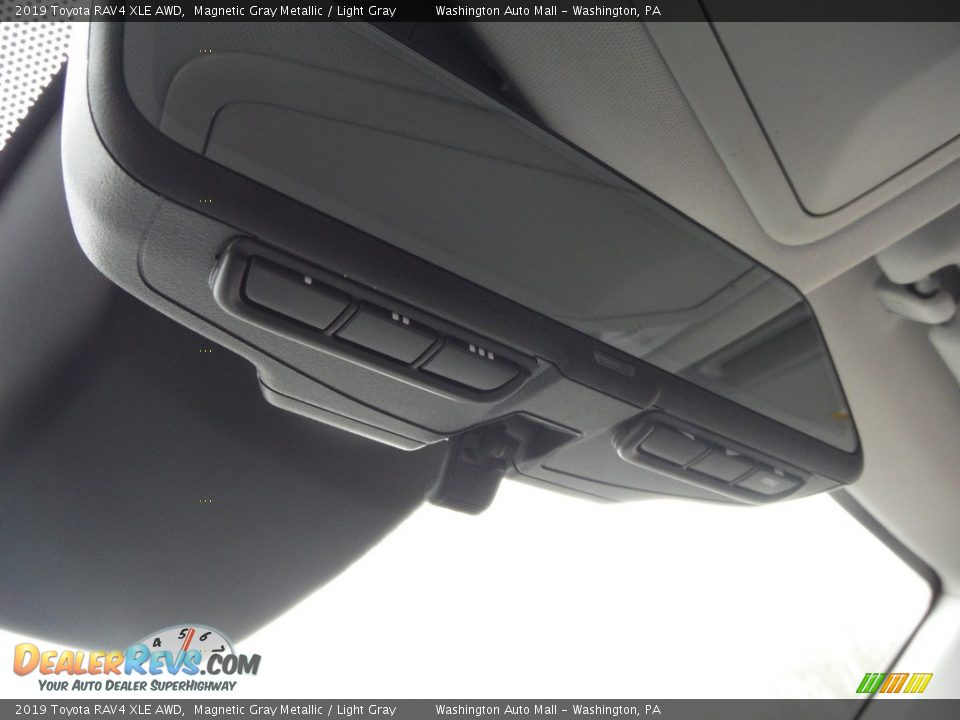 2019 Toyota RAV4 XLE AWD Magnetic Gray Metallic / Light Gray Photo #8