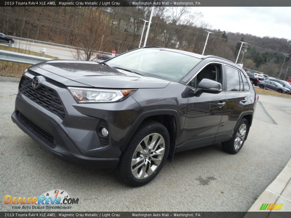 2019 Toyota RAV4 XLE AWD Magnetic Gray Metallic / Light Gray Photo #13