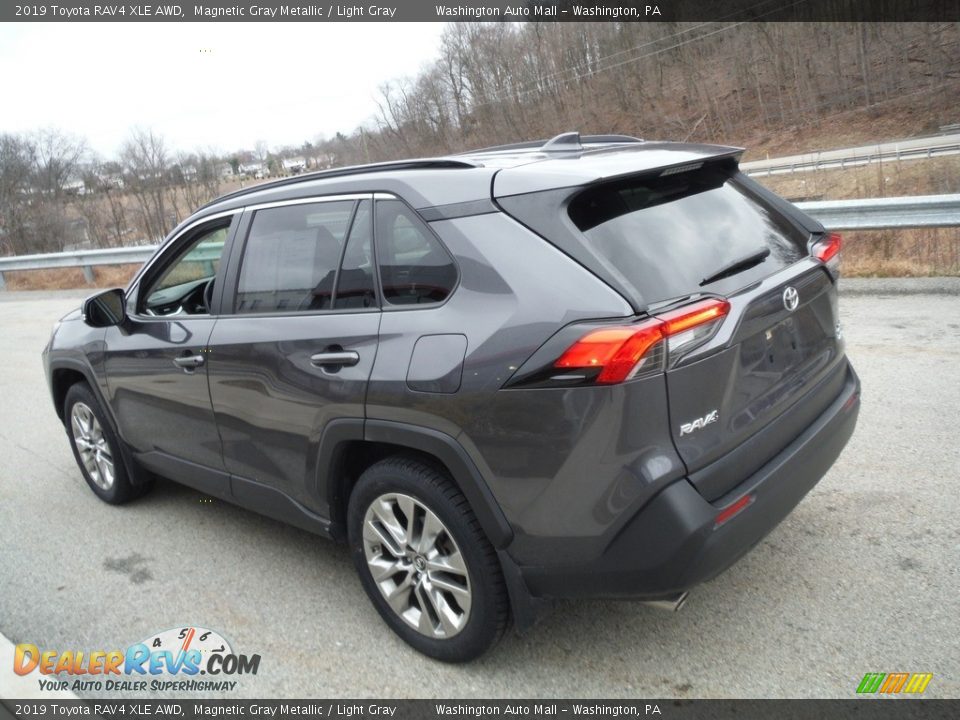 2019 Toyota RAV4 XLE AWD Magnetic Gray Metallic / Light Gray Photo #16