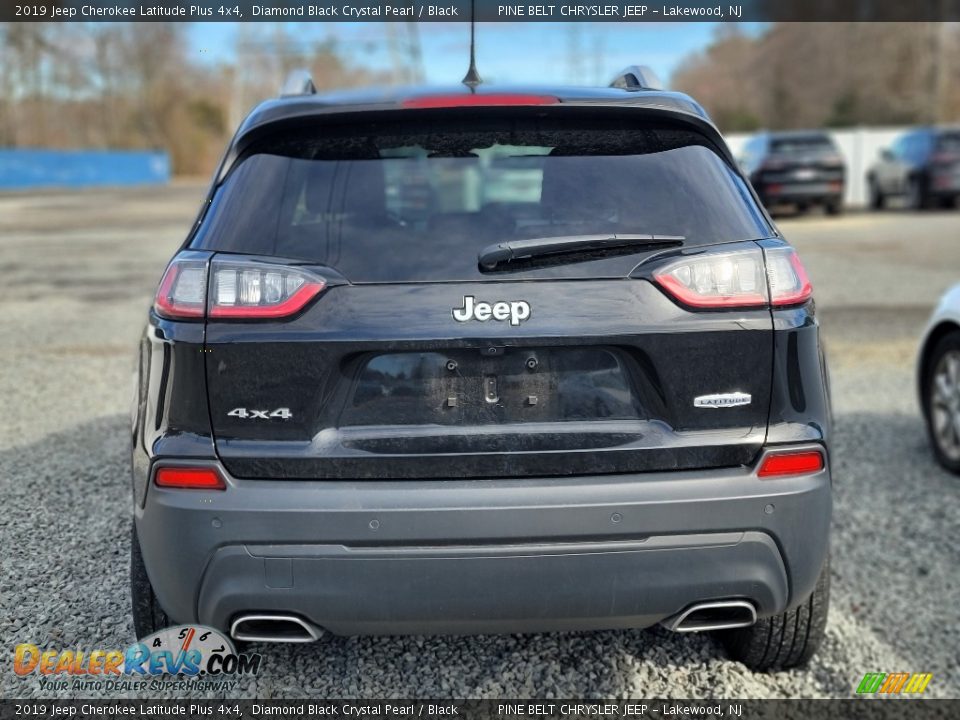 2019 Jeep Cherokee Latitude Plus 4x4 Diamond Black Crystal Pearl / Black Photo #4