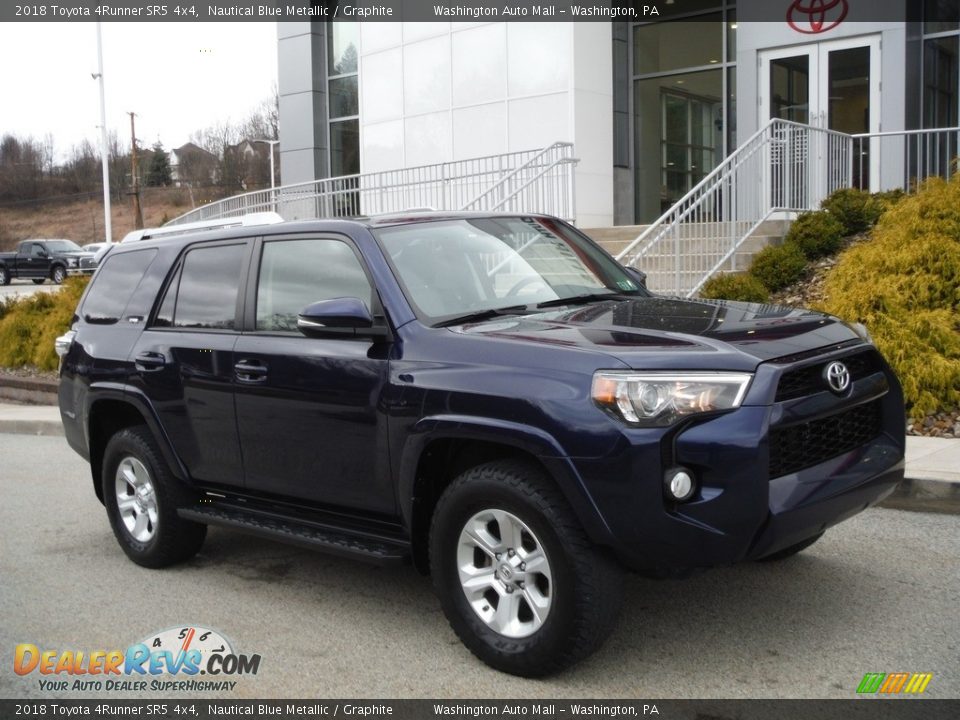 Front 3/4 View of 2018 Toyota 4Runner SR5 4x4 Photo #1