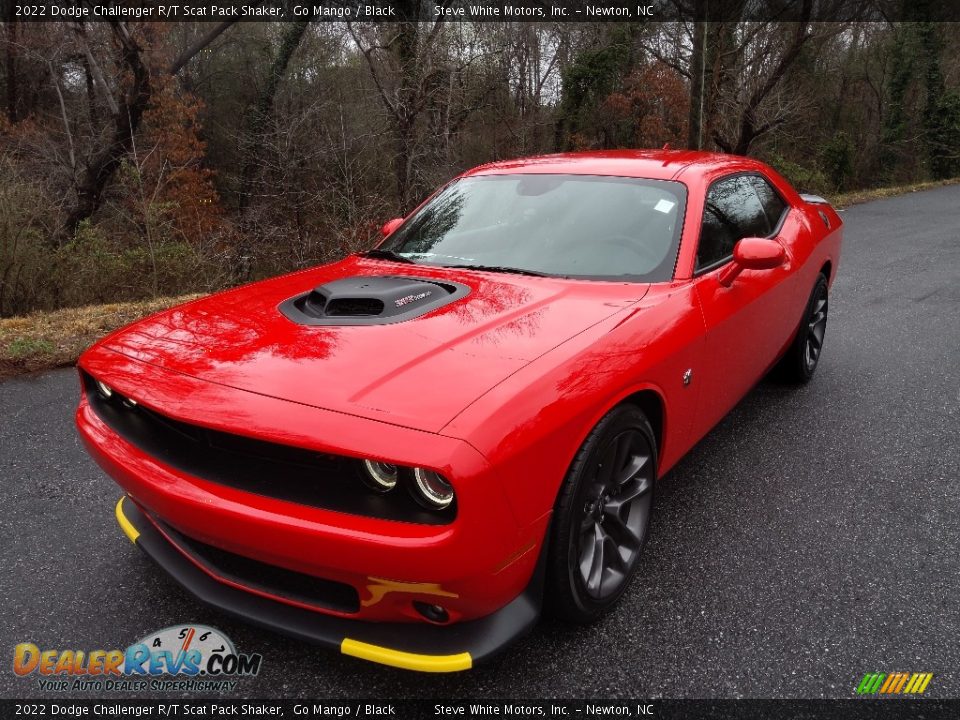 Go Mango 2022 Dodge Challenger R/T Scat Pack Shaker Photo #2