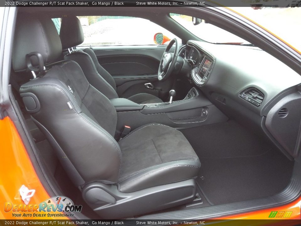 Black Interior - 2022 Dodge Challenger R/T Scat Pack Shaker Photo #15