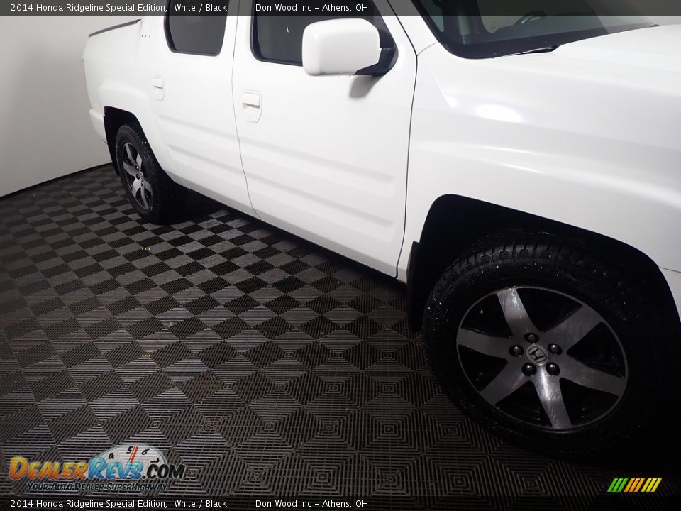 2014 Honda Ridgeline Special Edition White / Black Photo #6