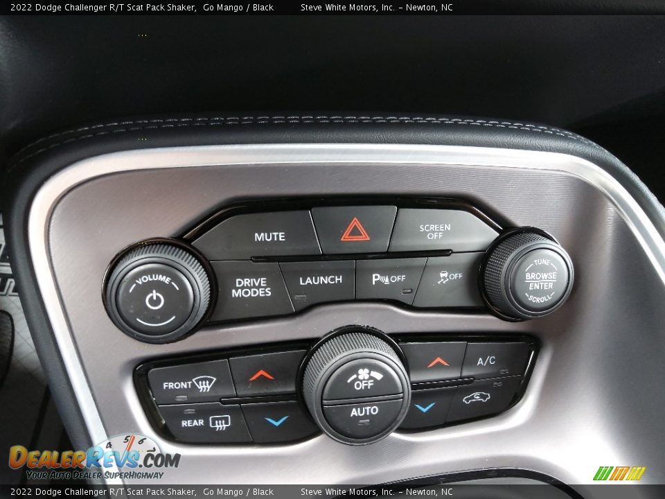 Controls of 2022 Dodge Challenger R/T Scat Pack Shaker Photo #23