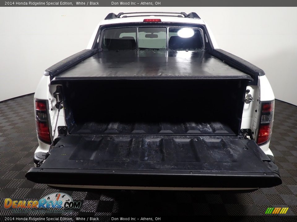 2014 Honda Ridgeline Special Edition White / Black Photo #16