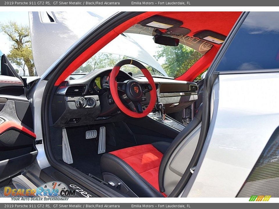 Front Seat of 2019 Porsche 911 GT2 RS Photo #37