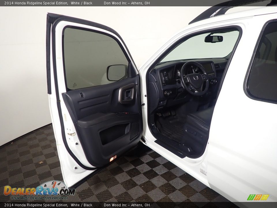 2014 Honda Ridgeline Special Edition White / Black Photo #21
