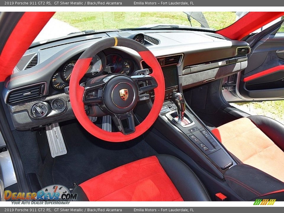 Dashboard of 2019 Porsche 911 GT2 RS Photo #40