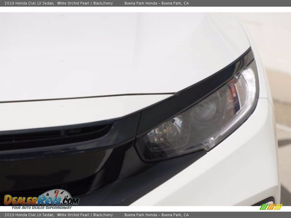 2019 Honda Civic LX Sedan White Orchid Pearl / Black/Ivory Photo #9