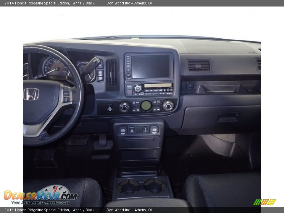 2014 Honda Ridgeline Special Edition White / Black Photo #26