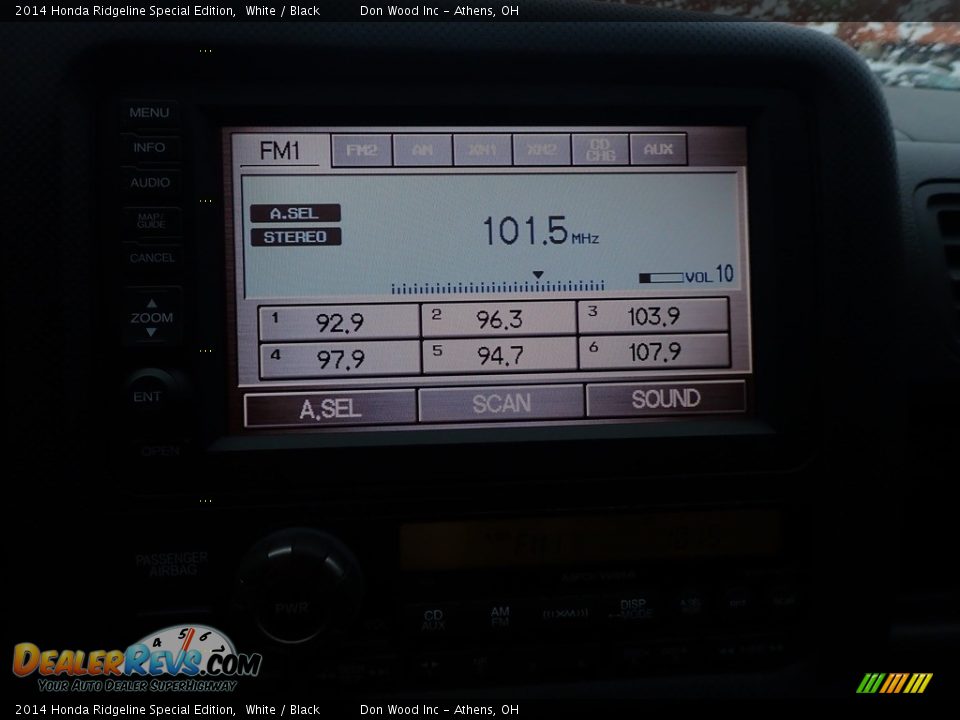 2014 Honda Ridgeline Special Edition White / Black Photo #27