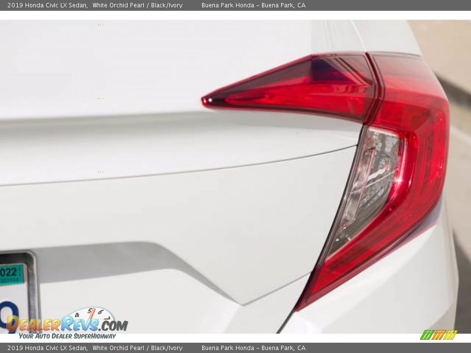 2019 Honda Civic LX Sedan White Orchid Pearl / Black/Ivory Photo #13