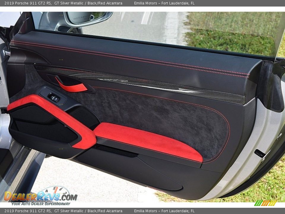 Door Panel of 2019 Porsche 911 GT2 RS Photo #47