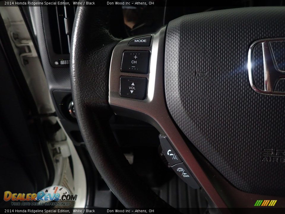 2014 Honda Ridgeline Special Edition White / Black Photo #30