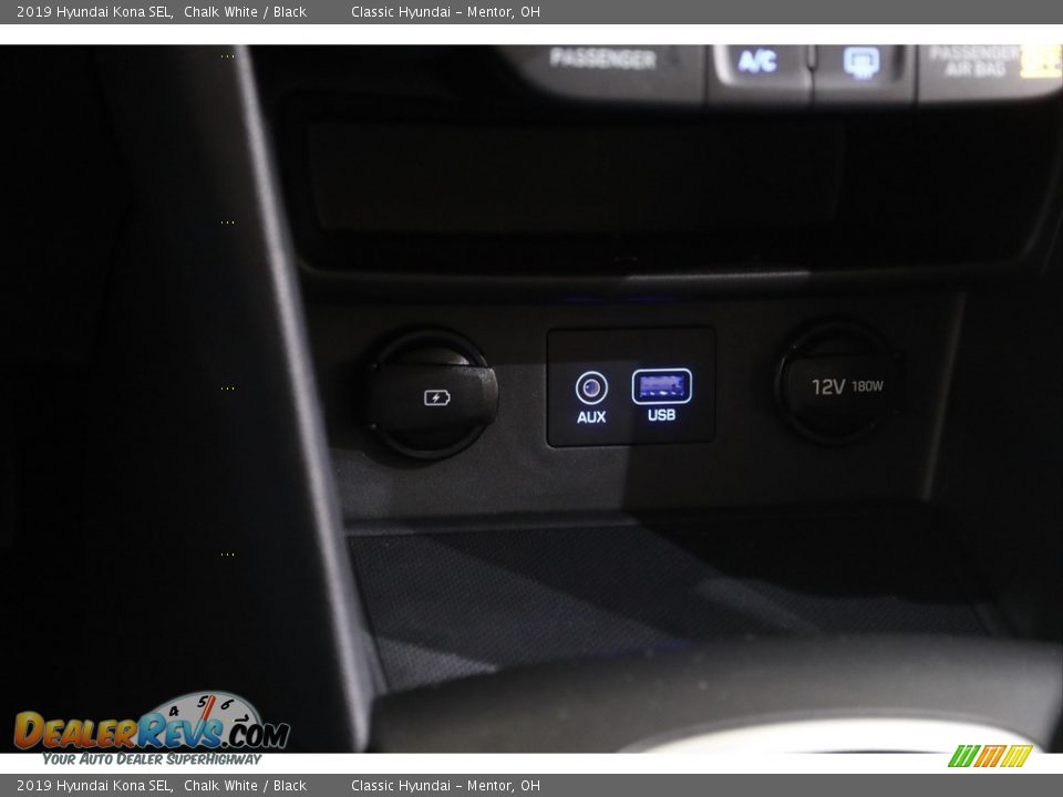 2019 Hyundai Kona SEL Chalk White / Black Photo #12