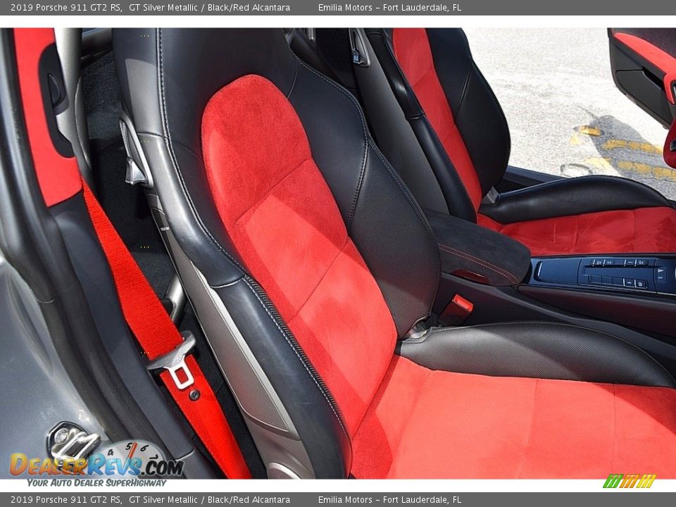 Front Seat of 2019 Porsche 911 GT2 RS Photo #55
