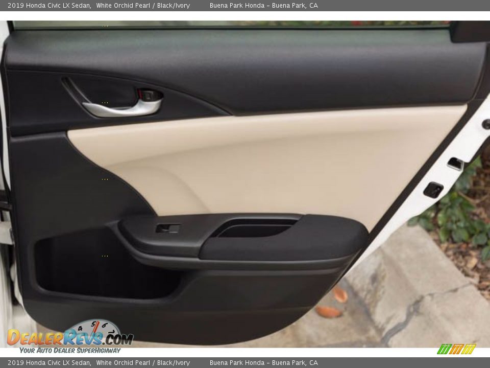 2019 Honda Civic LX Sedan White Orchid Pearl / Black/Ivory Photo #32