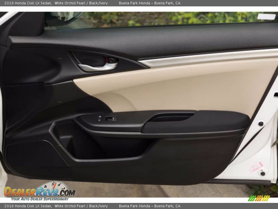 2019 Honda Civic LX Sedan White Orchid Pearl / Black/Ivory Photo #33