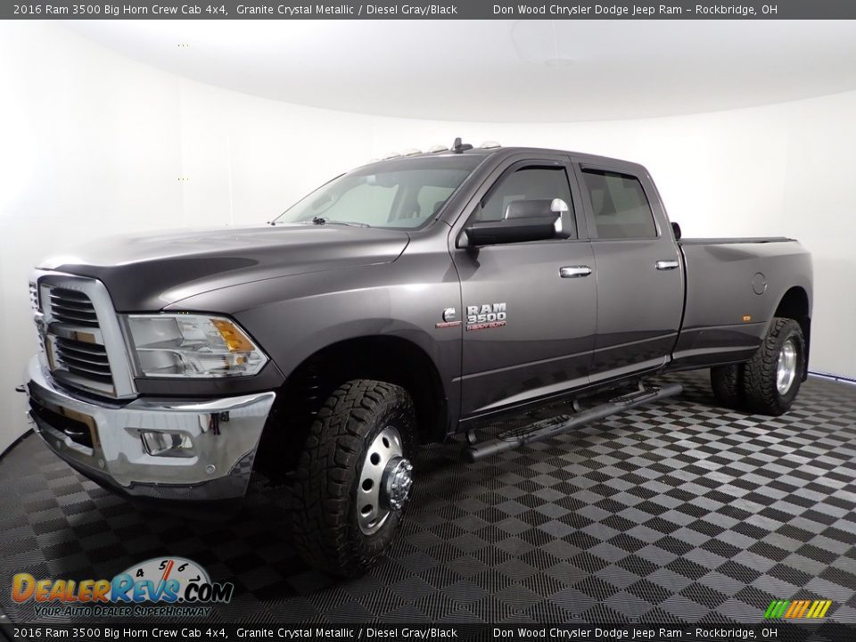 Front 3/4 View of 2016 Ram 3500 Big Horn Crew Cab 4x4 Photo #8