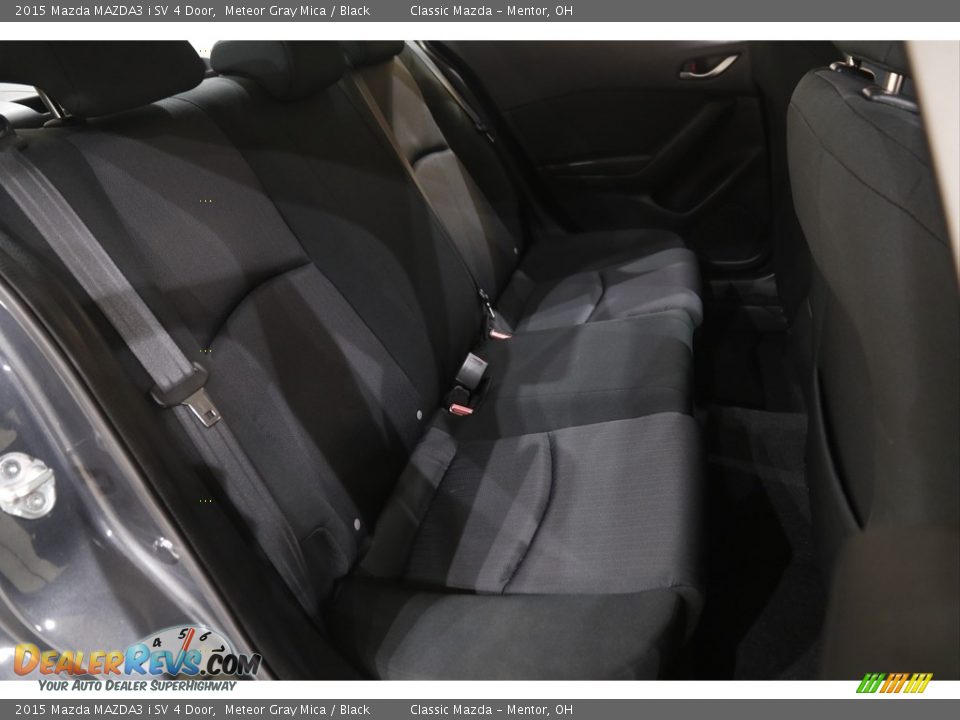2015 Mazda MAZDA3 i SV 4 Door Meteor Gray Mica / Black Photo #13
