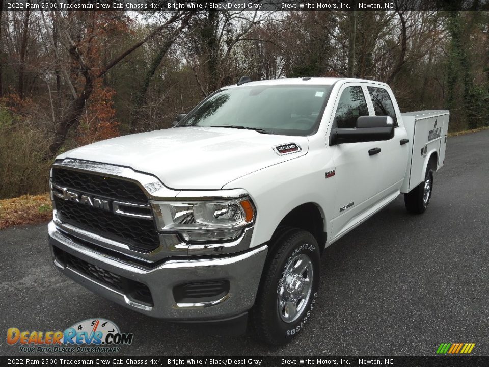 2022 Ram 2500 Tradesman Crew Cab Chassis 4x4 Bright White / Black/Diesel Gray Photo #2