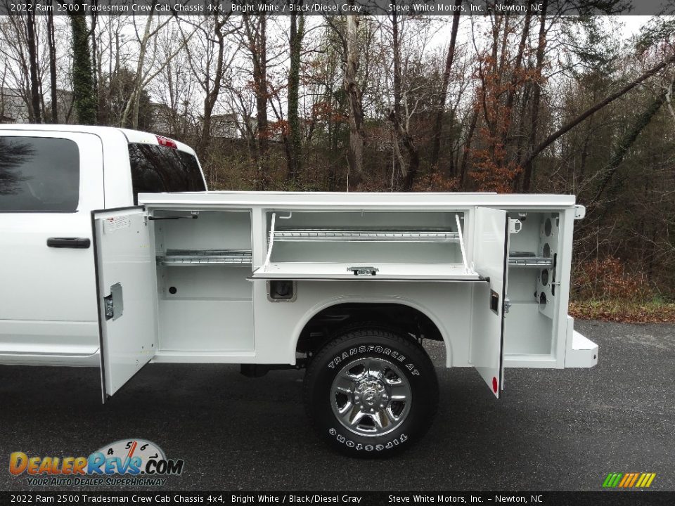 2022 Ram 2500 Tradesman Crew Cab Chassis 4x4 Bright White / Black/Diesel Gray Photo #11