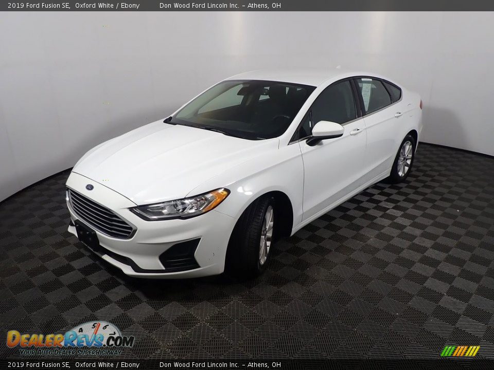 2019 Ford Fusion SE Oxford White / Ebony Photo #9