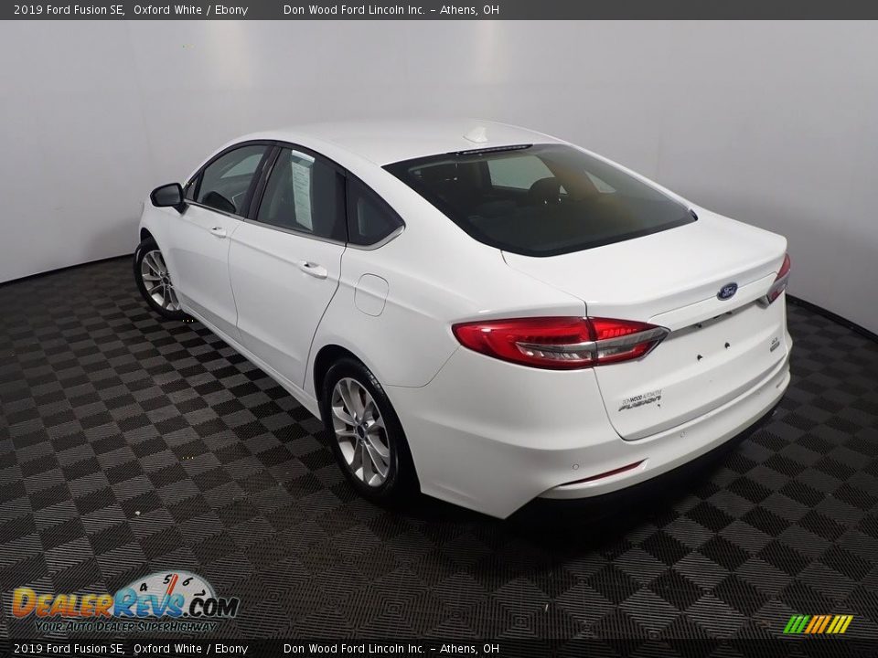 2019 Ford Fusion SE Oxford White / Ebony Photo #12