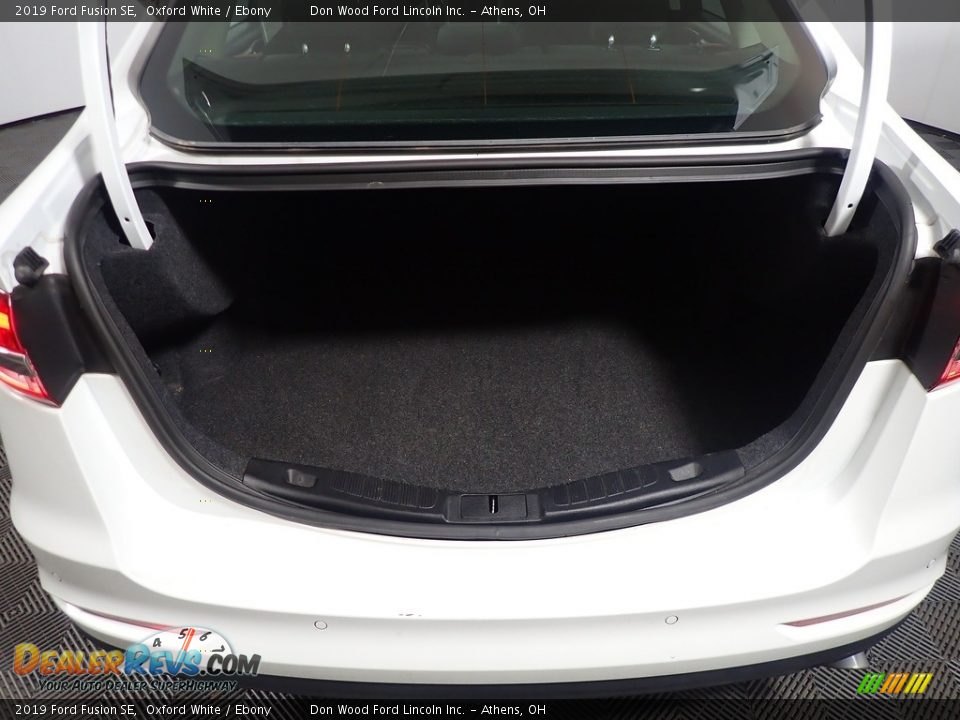 2019 Ford Fusion SE Oxford White / Ebony Photo #15