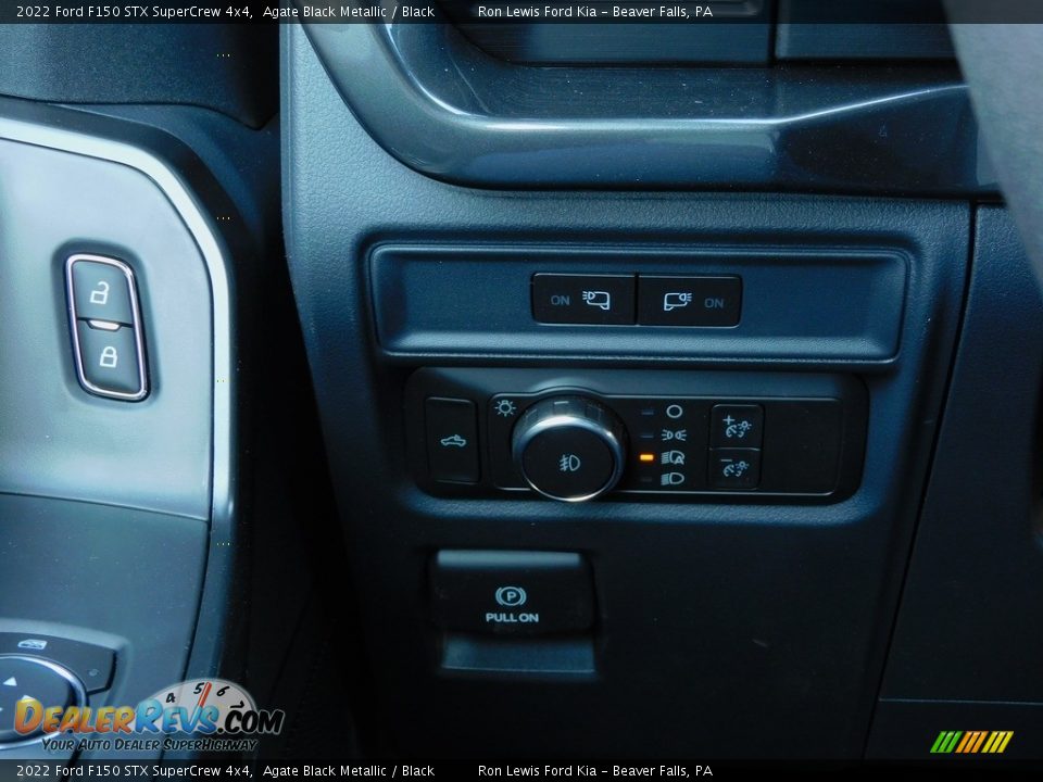 2022 Ford F150 STX SuperCrew 4x4 Agate Black Metallic / Black Photo #18