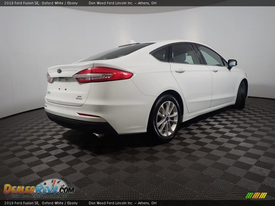 2019 Ford Fusion SE Oxford White / Ebony Photo #16
