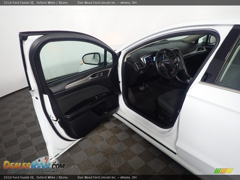 2019 Ford Fusion SE Oxford White / Ebony Photo #21