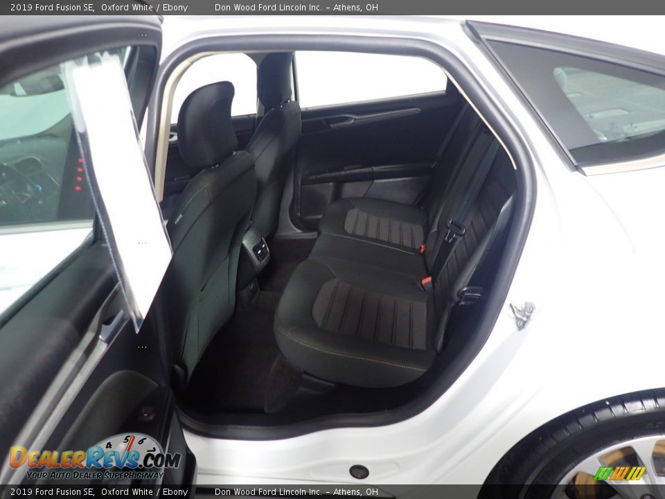 2019 Ford Fusion SE Oxford White / Ebony Photo #36