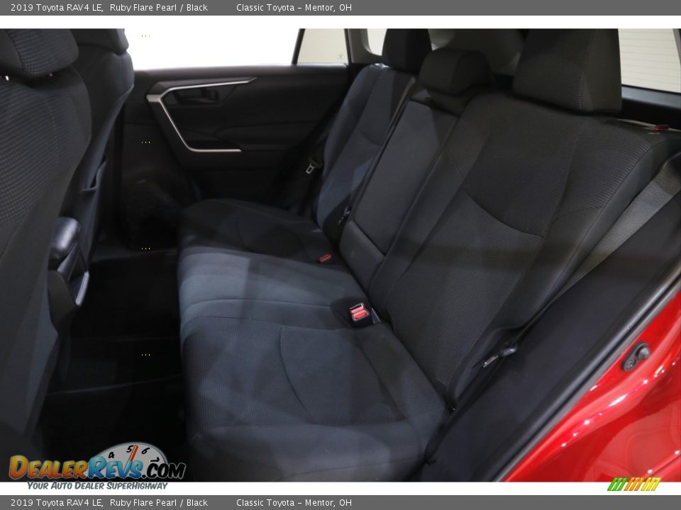 2019 Toyota RAV4 LE Ruby Flare Pearl / Black Photo #16