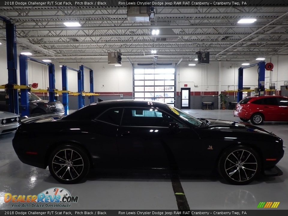 2018 Dodge Challenger R/T Scat Pack Pitch Black / Black Photo #5