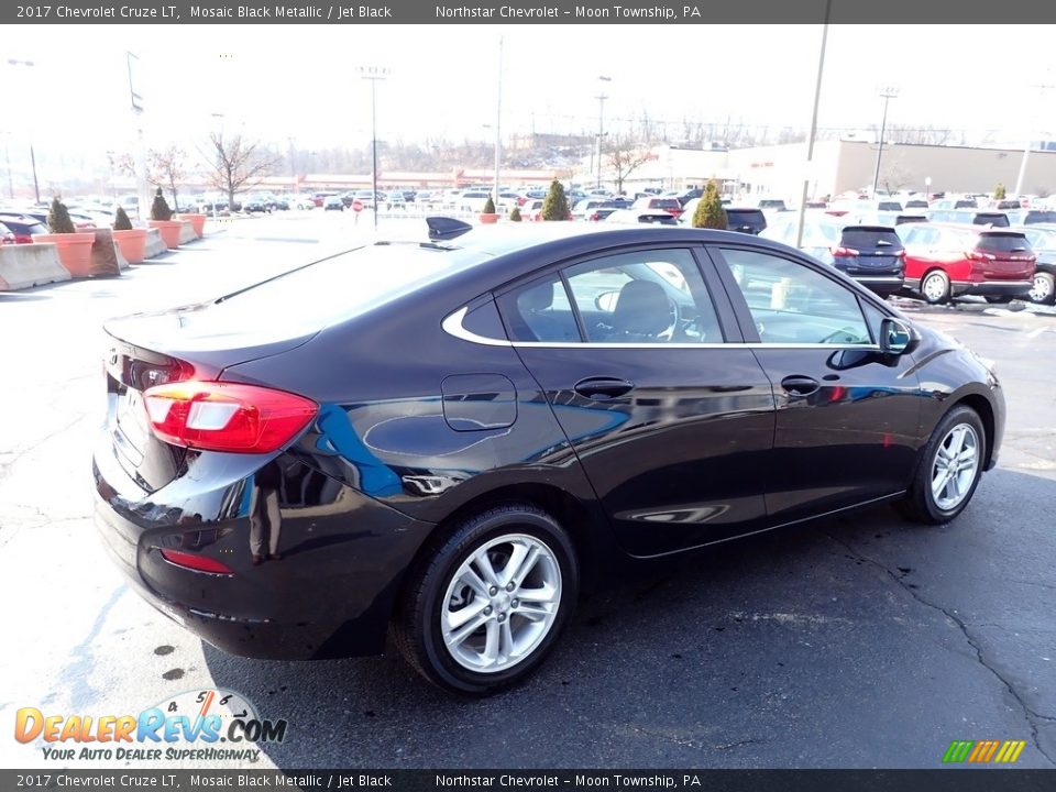 2017 Chevrolet Cruze LT Mosaic Black Metallic / Jet Black Photo #9