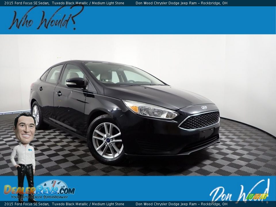 2015 Ford Focus SE Sedan Tuxedo Black Metallic / Medium Light Stone Photo #1