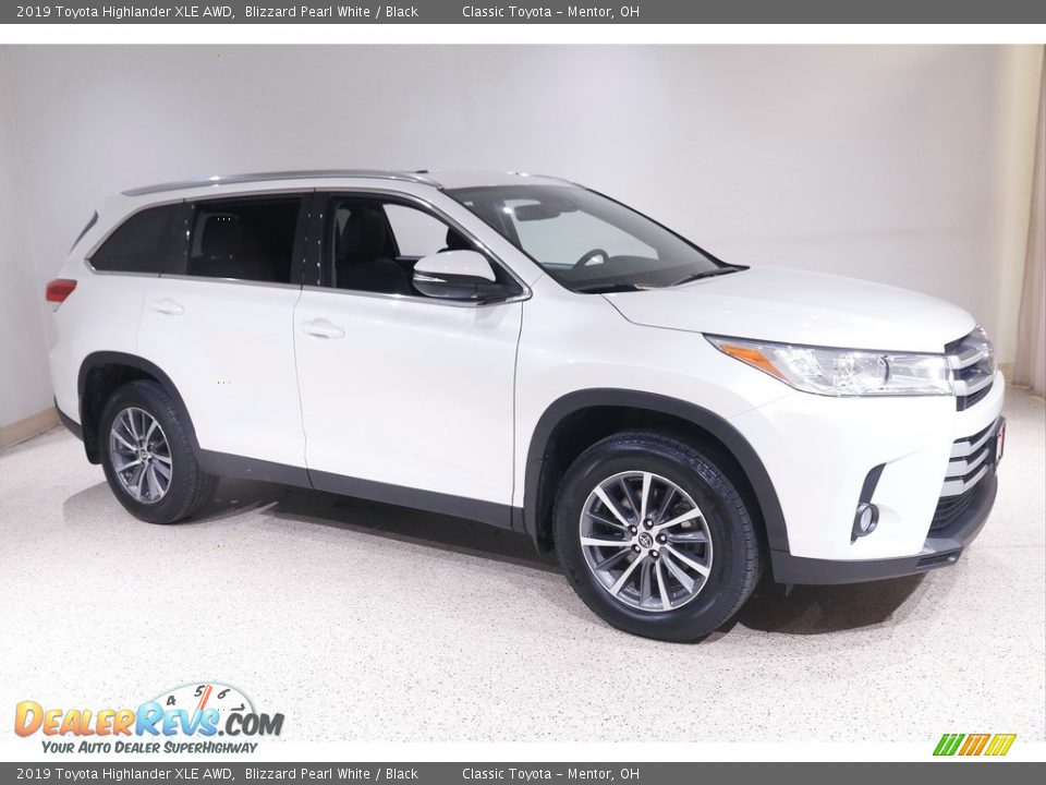 2019 Toyota Highlander XLE AWD Blizzard Pearl White / Black Photo #1