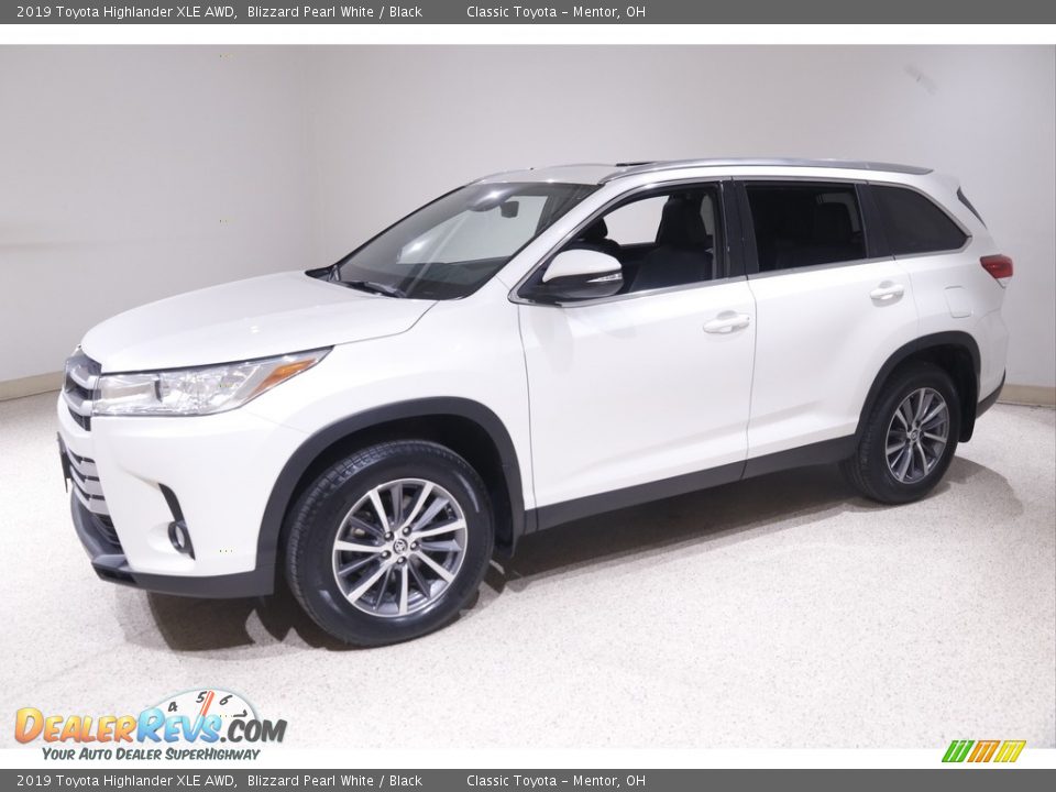 2019 Toyota Highlander XLE AWD Blizzard Pearl White / Black Photo #3