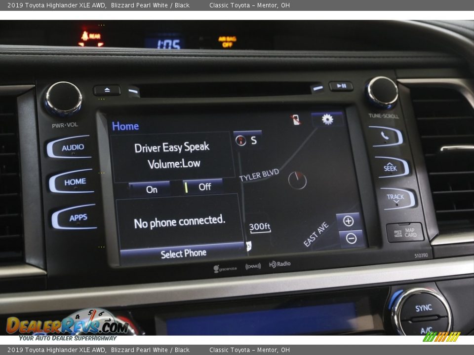 2019 Toyota Highlander XLE AWD Blizzard Pearl White / Black Photo #10