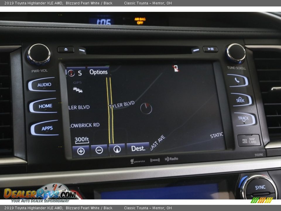 2019 Toyota Highlander XLE AWD Blizzard Pearl White / Black Photo #11