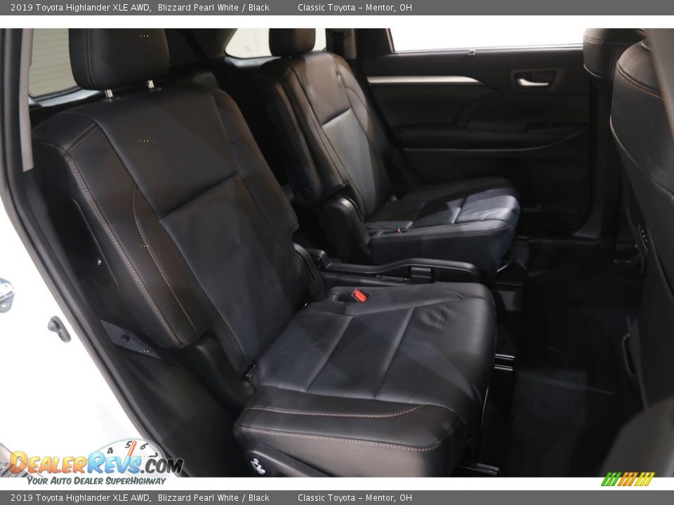 2019 Toyota Highlander XLE AWD Blizzard Pearl White / Black Photo #18