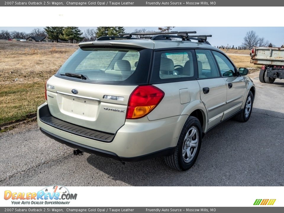 2007 Subaru Outback 2.5i Wagon Champagne Gold Opal / Taupe Leather Photo #4