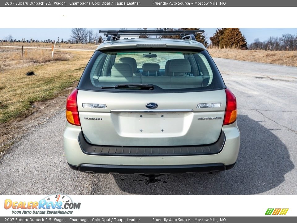 2007 Subaru Outback 2.5i Wagon Champagne Gold Opal / Taupe Leather Photo #5