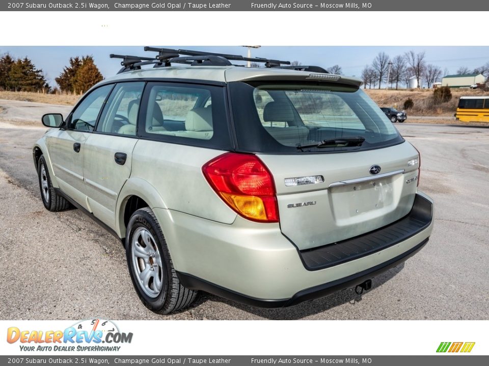 2007 Subaru Outback 2.5i Wagon Champagne Gold Opal / Taupe Leather Photo #6