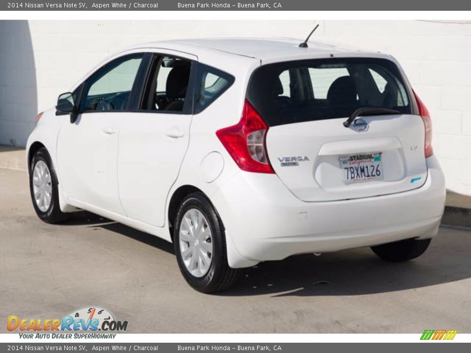 2014 Nissan Versa Note SV Aspen White / Charcoal Photo #2