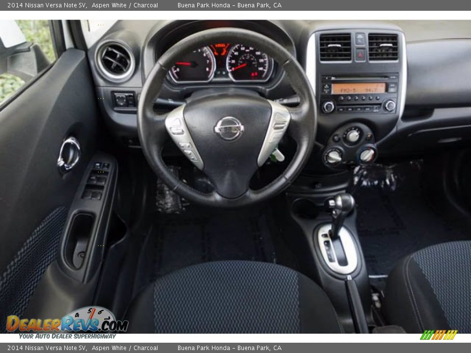 2014 Nissan Versa Note SV Aspen White / Charcoal Photo #5