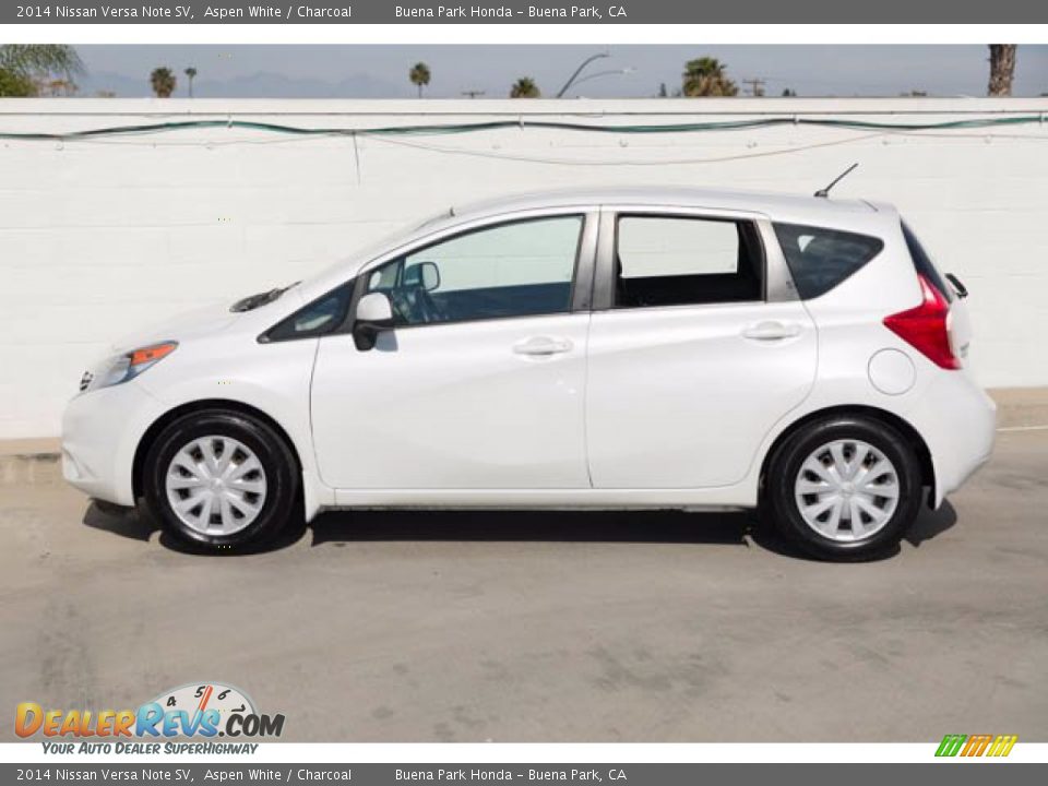 2014 Nissan Versa Note SV Aspen White / Charcoal Photo #8