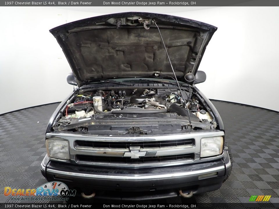 1997 Chevrolet Blazer LS 4x4 Black / Dark Pewter Photo #3